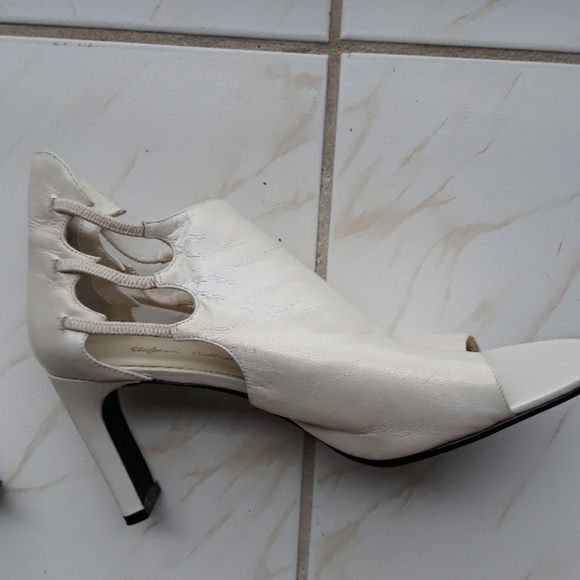 Ladies Stephanie collection Ivory sandals - Picture 3 of 4